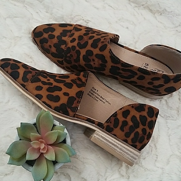 ❣Leopard Side Cutout Flats❣ - Picture 3 of 4